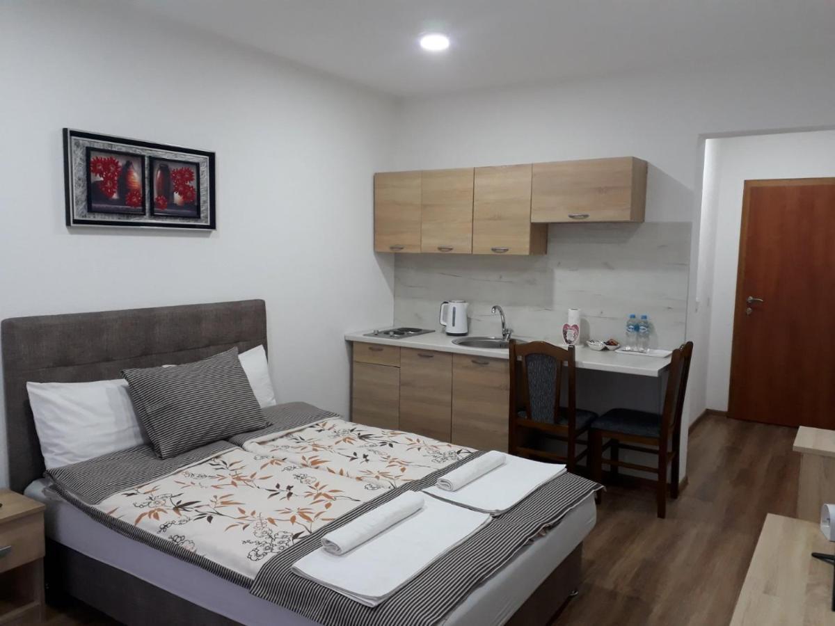 Apartments Karic Aerodrom Tuzla Dubrave Gornje Esterno foto