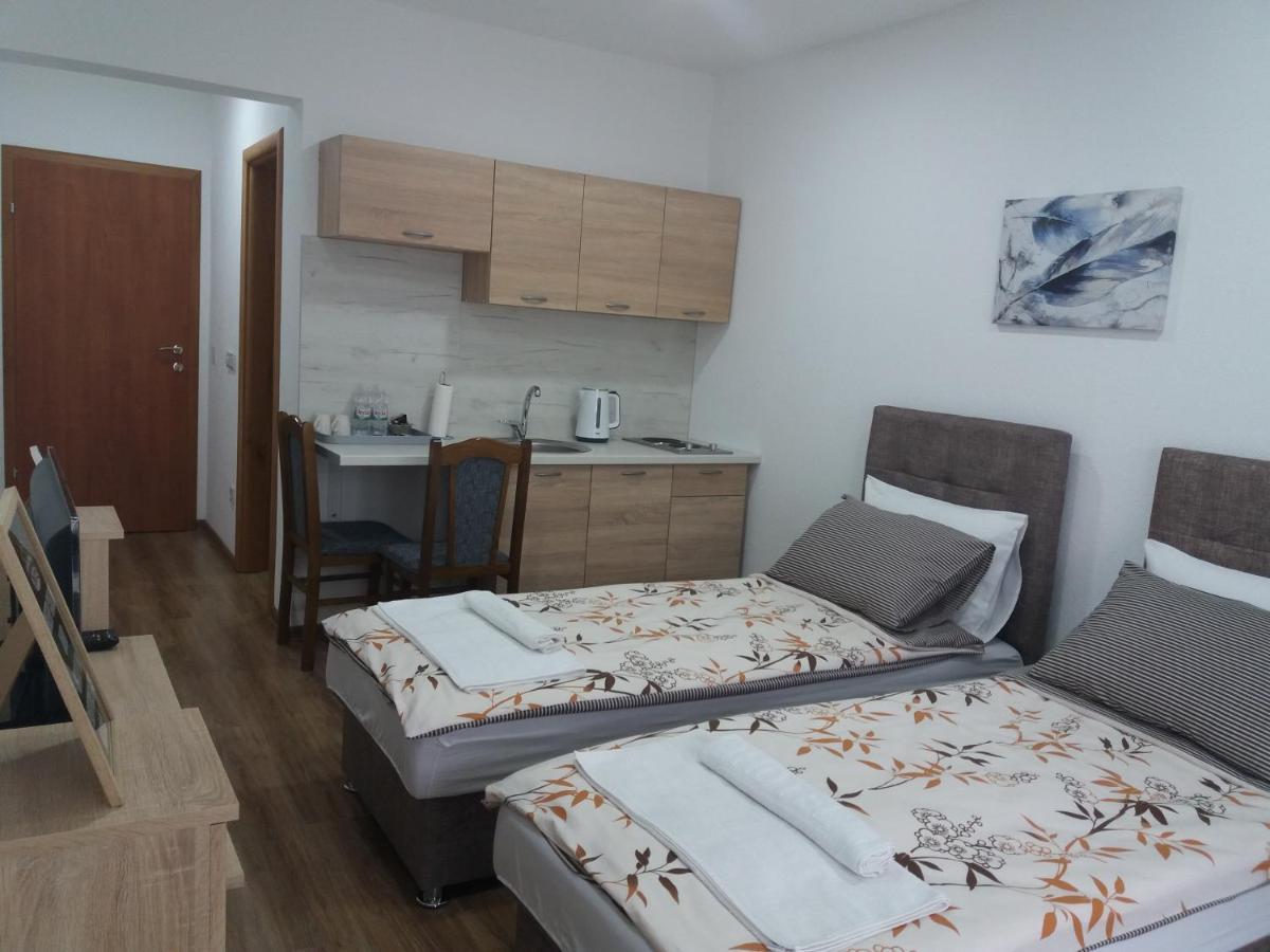 Apartments Karic Aerodrom Tuzla Dubrave Gornje Esterno foto