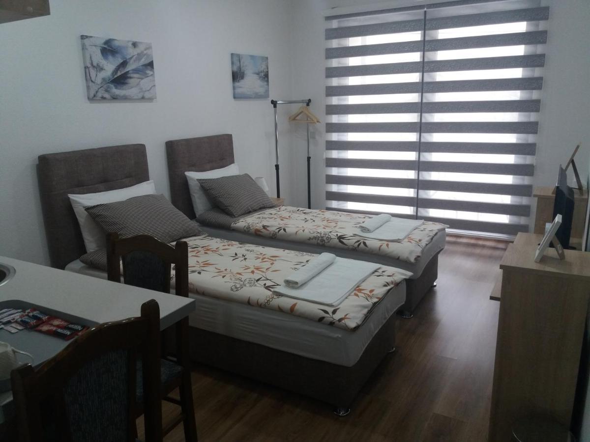 Apartments Karic Aerodrom Tuzla Dubrave Gornje Esterno foto