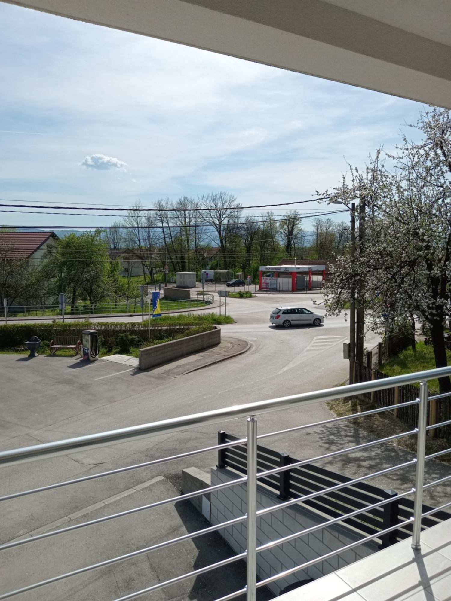 Apartments Karic Aerodrom Tuzla Dubrave Gornje Esterno foto